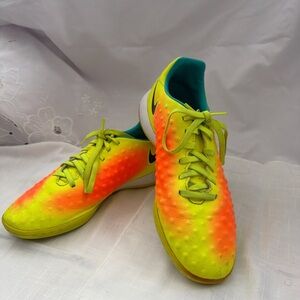 Nike Jr Magistax Soccer Shoes  84423-708 US Youth Size 5Y W6.5 Sneakers